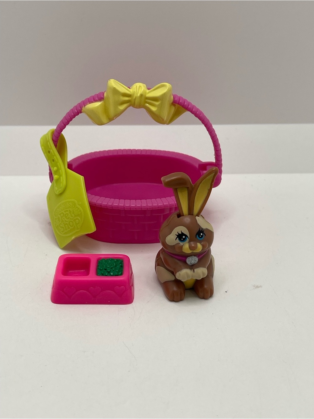 Vintage Littlest Pet Shop Set 1992 Snuggle Bunny Kenner LPS Basket